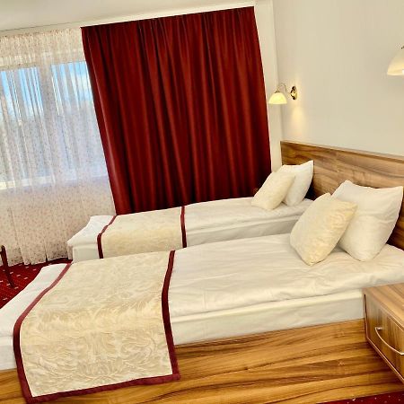 Отель Rioro Миргород Экстерьер фото